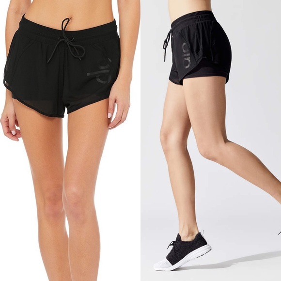 alo yoga ambience short